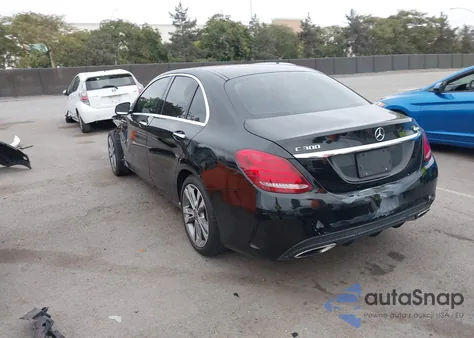 2015 Mercedes-Benz C 300 Sport 4Matic from USA, damaged, VIN 55SWF4KB6FU026738